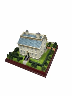 Newport Mansions - Hunter House - Miniature Reproduction -Country Christmas Loft jpcgybulsrmt3vn3yq3s