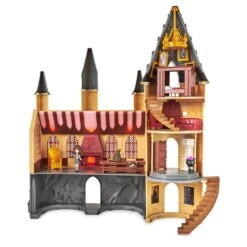 SpinMaster Wizarding World Hogwarts Castle -Country Christmas Loft ns7nccunlc9xymxobdks