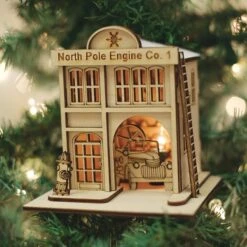 Ginger Cottage - North Pole Engine Co. #1 -Country Christmas Loft w5vqaq5p0ben5t2gimwh